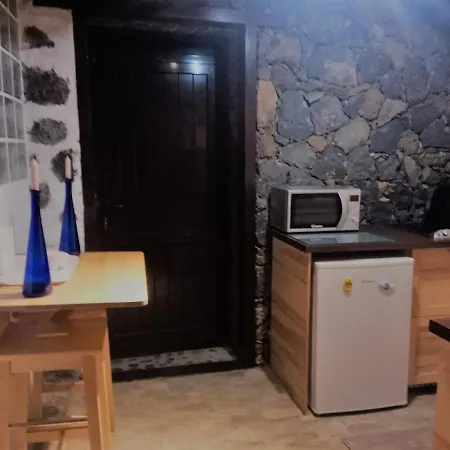 Lucia - Hervideros Mácher